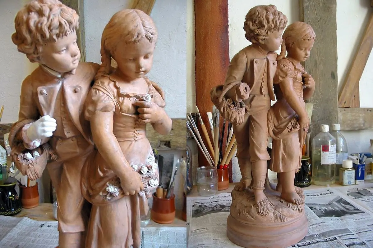 Restitution des parties manquantes et réintégration des couleurs — sculpture en terre cuite — avant et après restauration